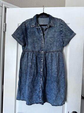 Button-Front Short Sleeve Denim Dress - Washed Blue